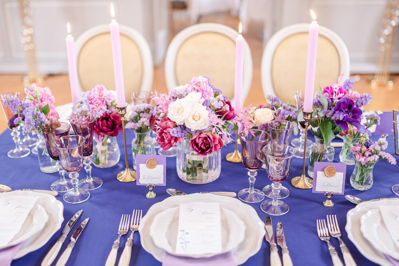 decor table mariage thème coloré