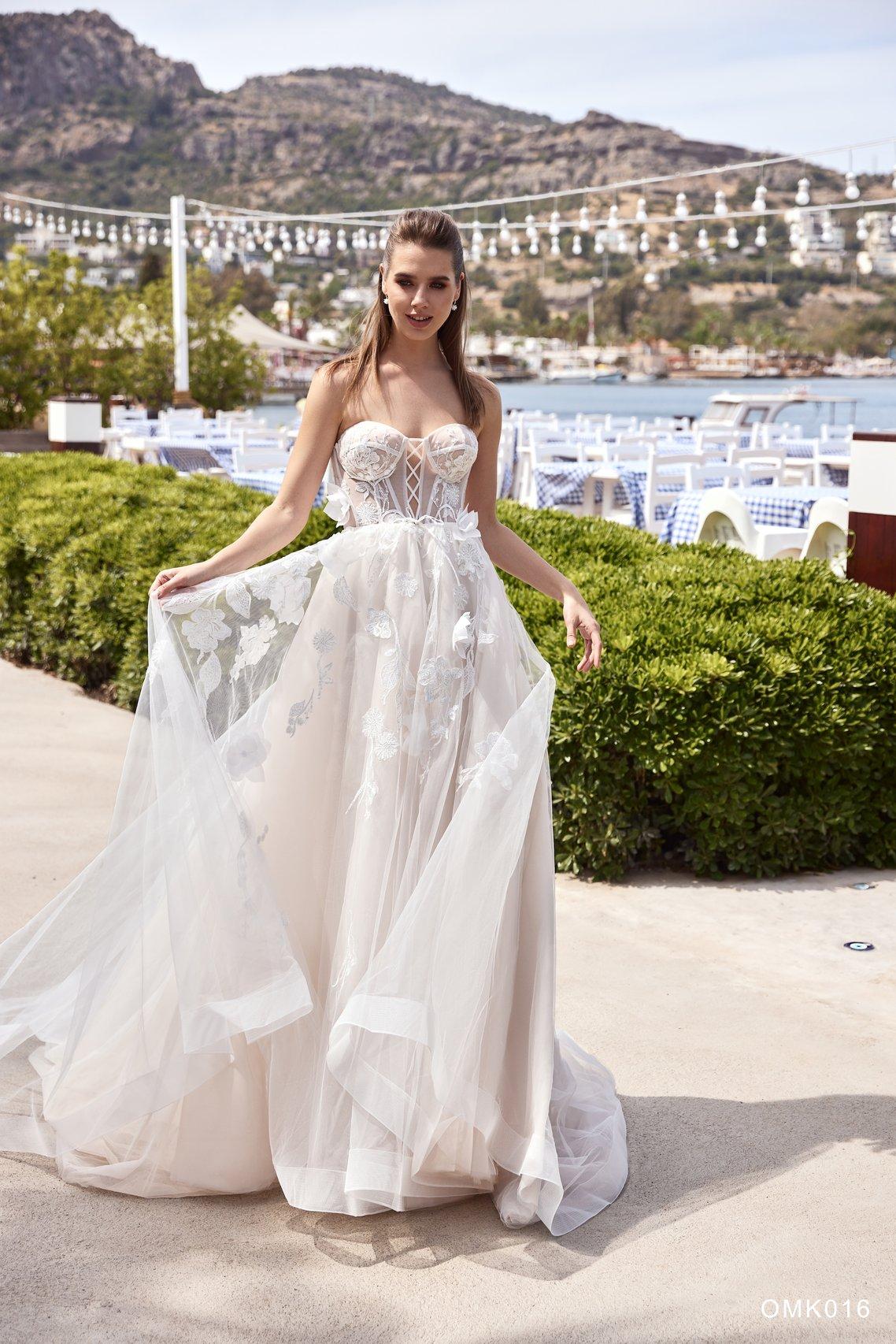 robe de mariee corset blanche