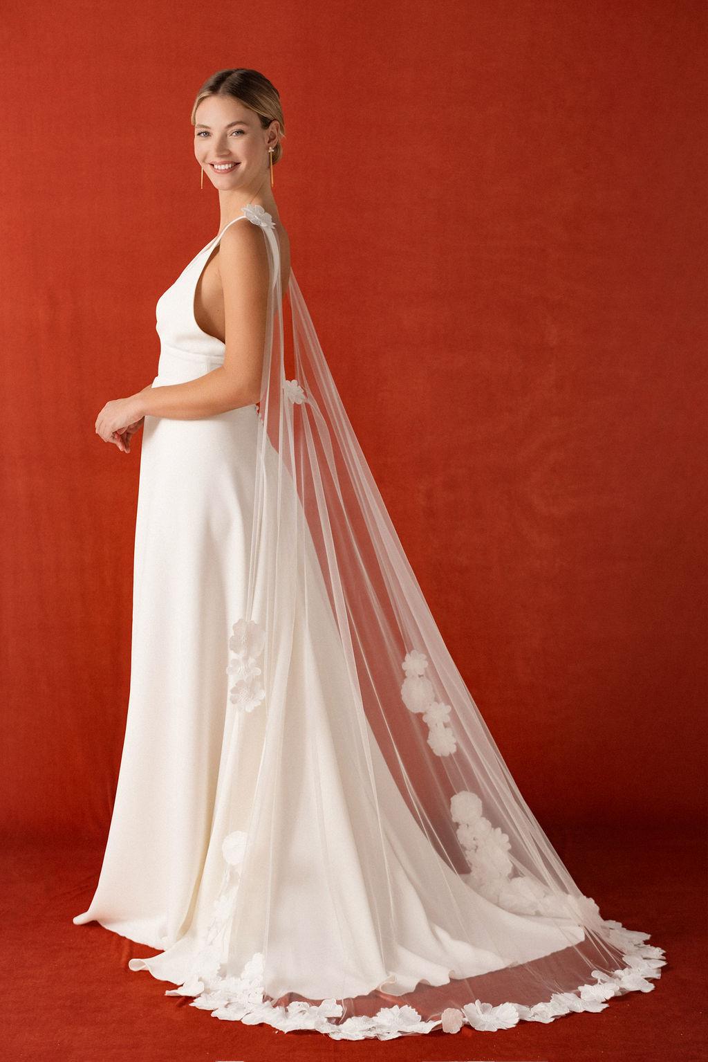 robe de mariée avec cape