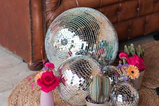 mariage thème coloré disco