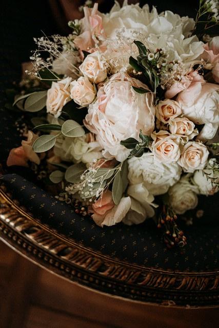bouquet de mariée avec fleurs mixte