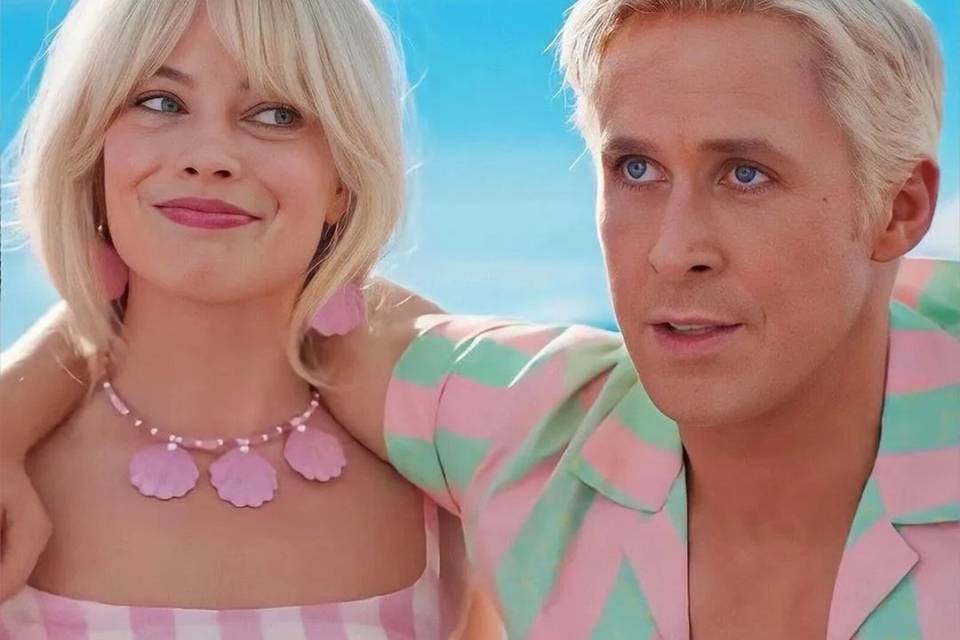 femme et homme blonds, acteurs nouveau film Barbie