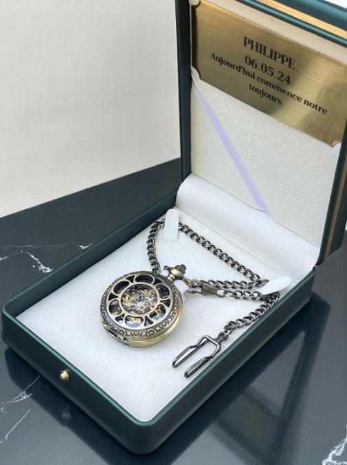 cadeau 10 ans mariage noces d'étain, homme, montre à gousset vintage personnalisee