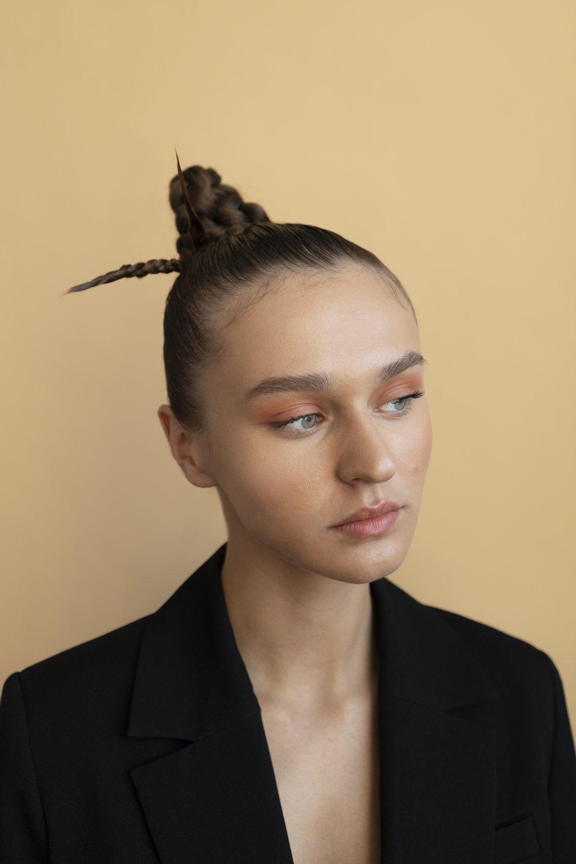 chignon plaqué tresse