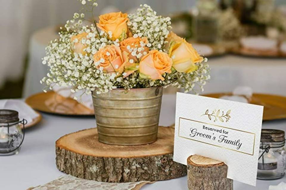 Décoration rustique de voiture avec fleurs pour future mariée