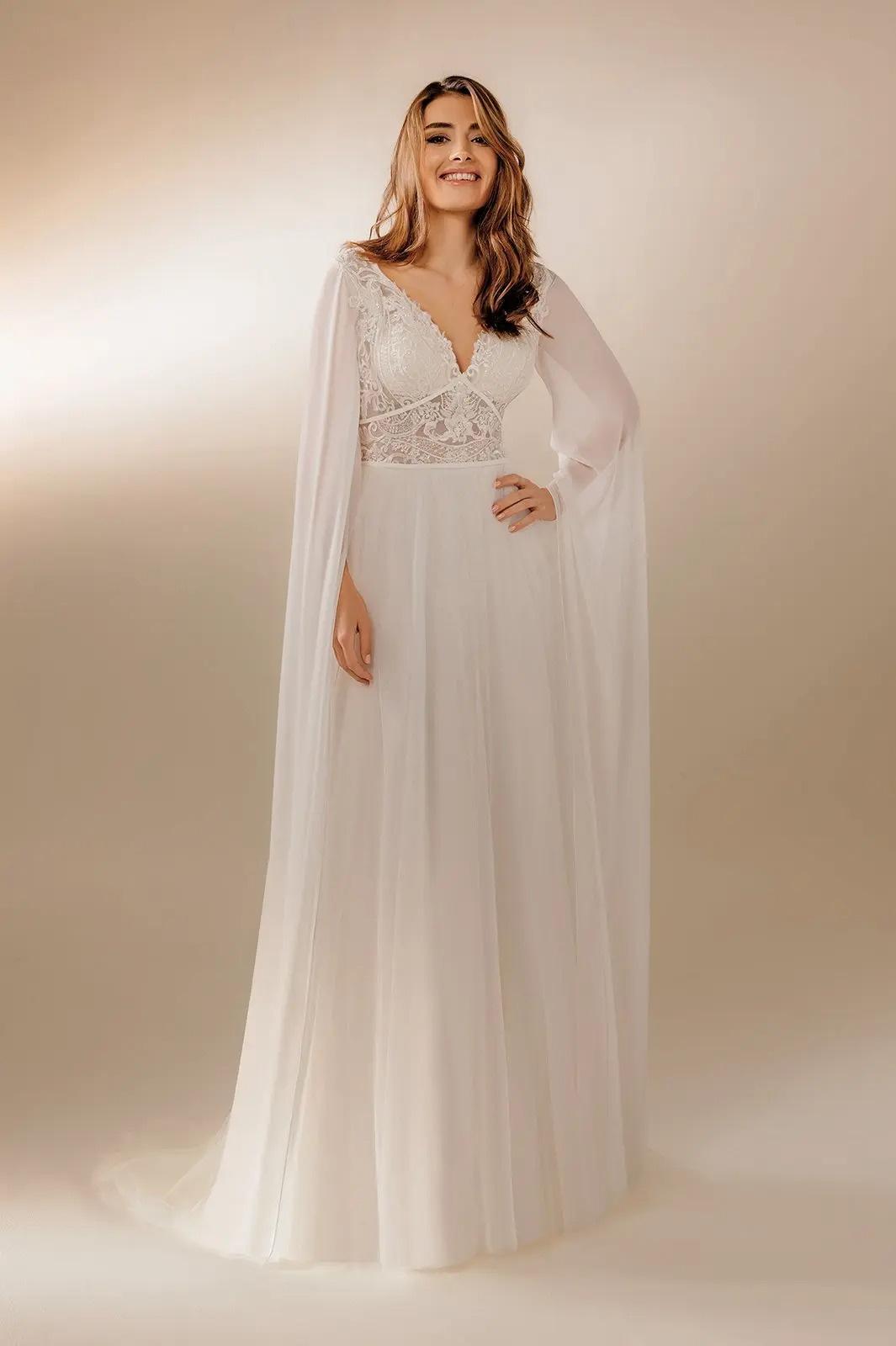 robe de mariée bohème avec manches cape