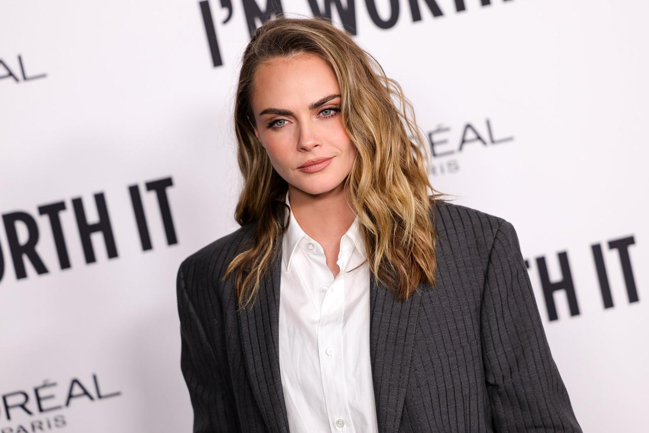 maquillage invitee mariage glamour naturel, cara delevingne