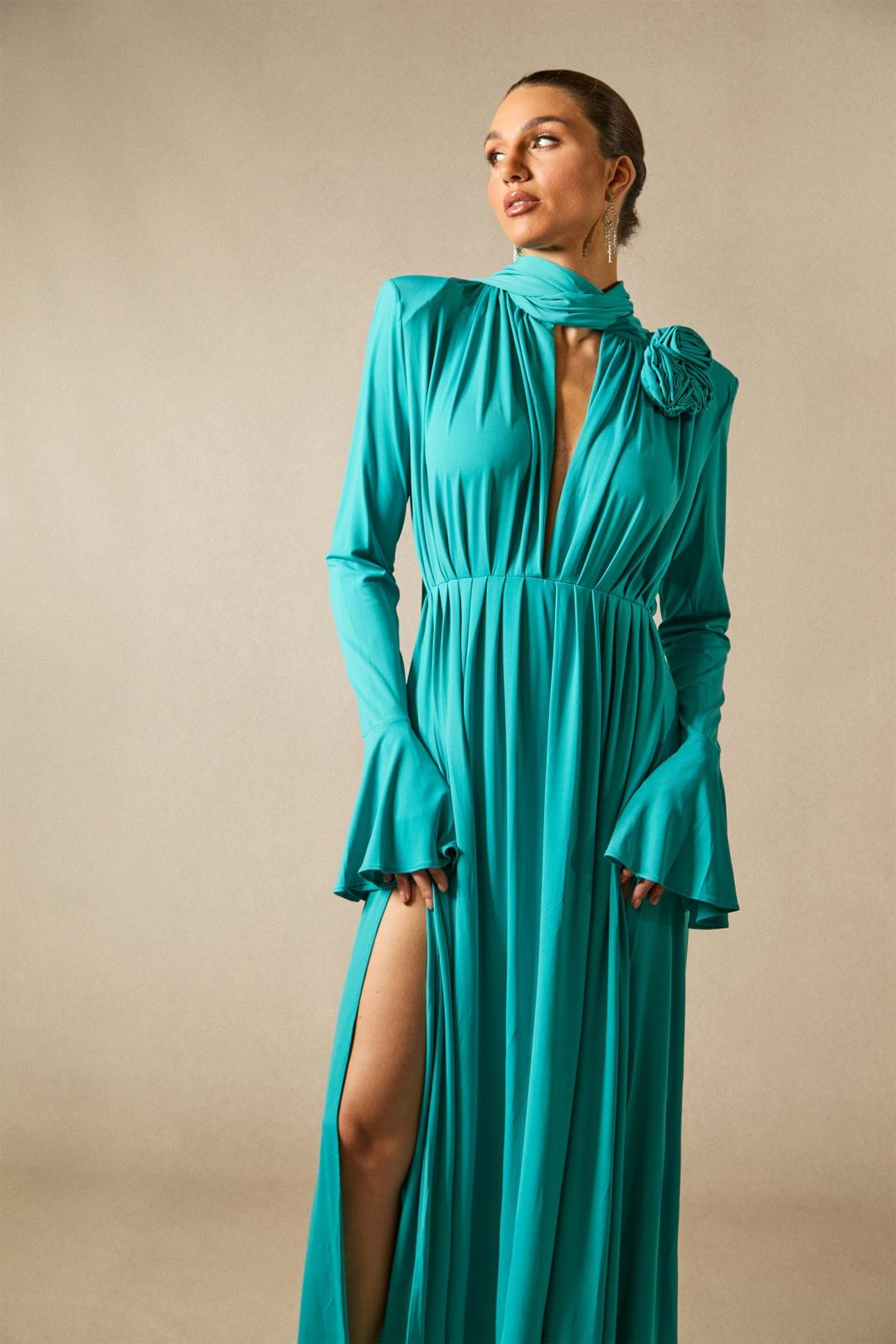 Yedda Robe Maxi Plissée à Encolure en V avec Finition en Fleurs