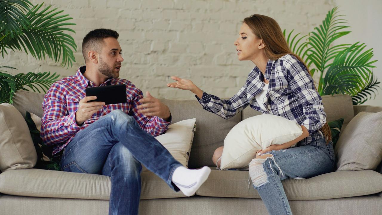couple se disputant infidelite trahison