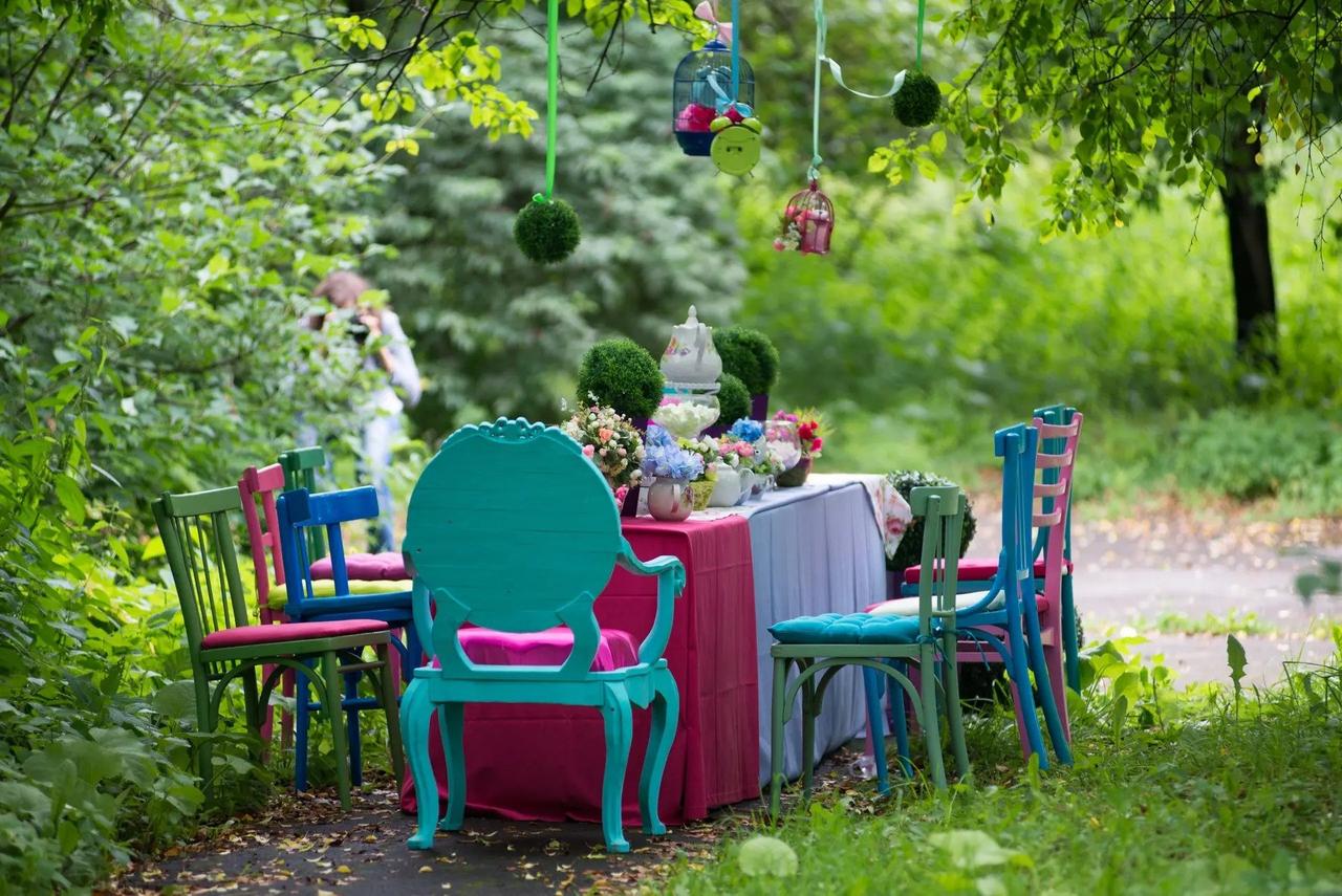 deco dopamine mariage chaises