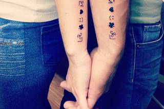 tatouage couple emoji