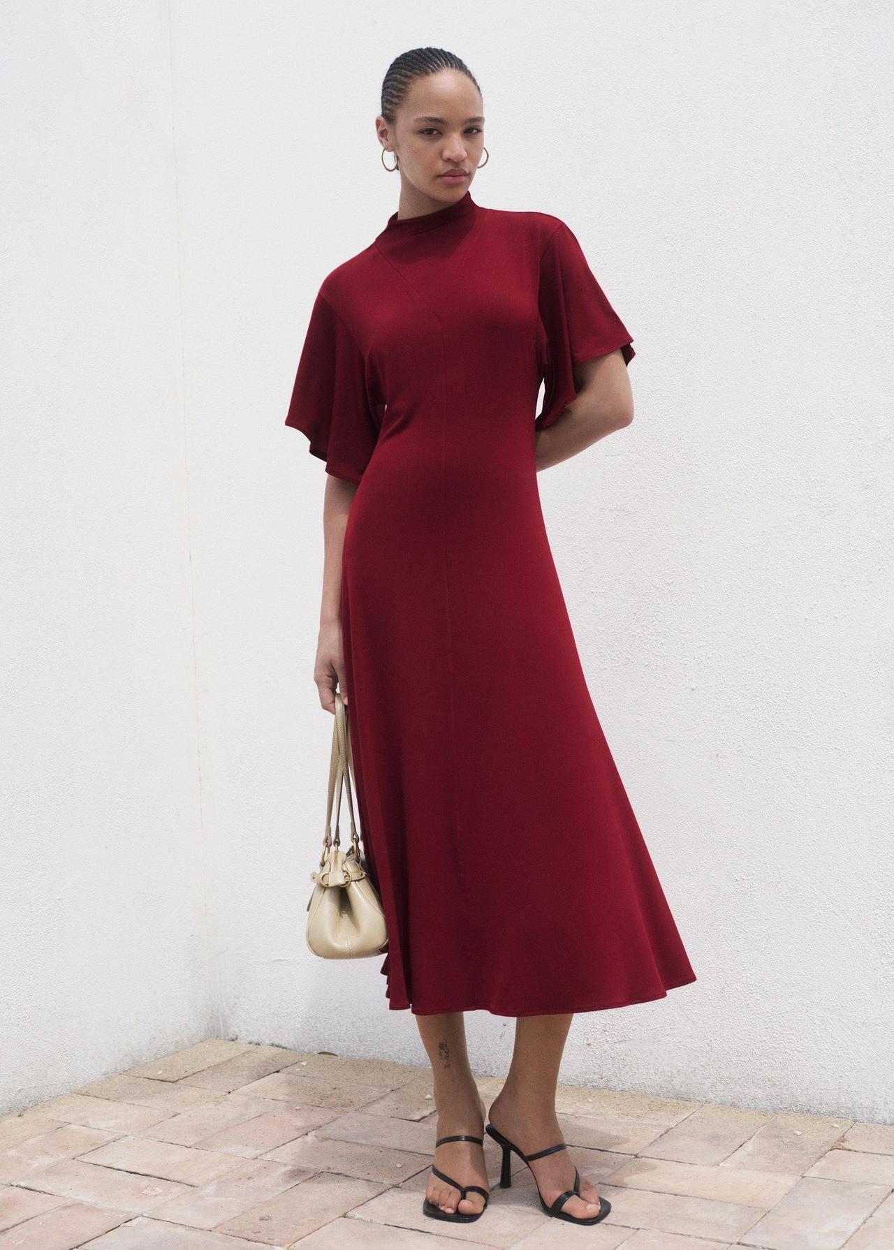 robe temoin mariage hiver bordeaux avec manches cloche
