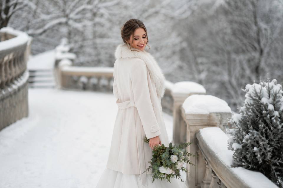 12 manteaux de mariée d'hiver : nos modèles élégants pour rester au chaud en 2026-2027 