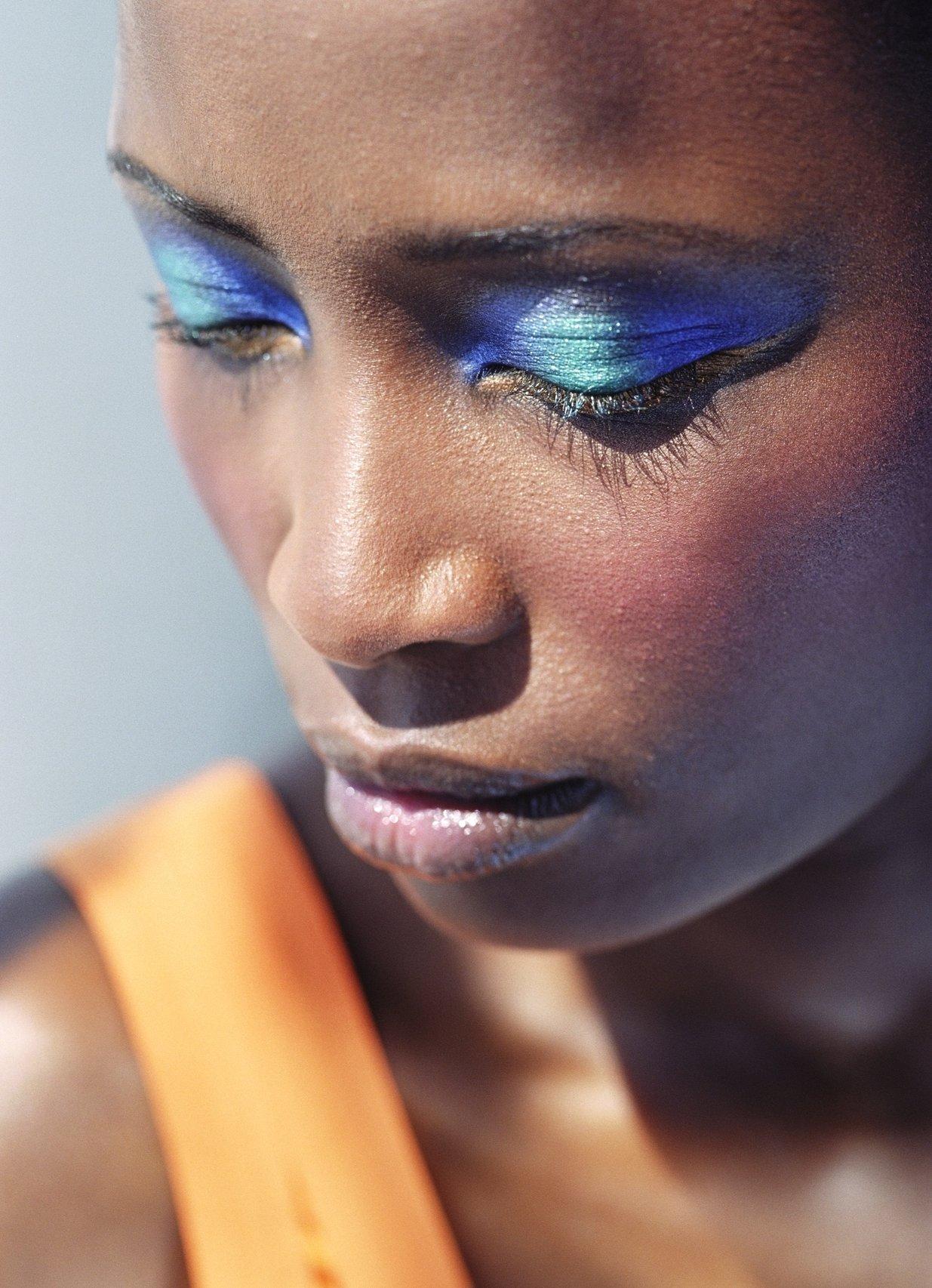 maquillage invitee mariage bleu