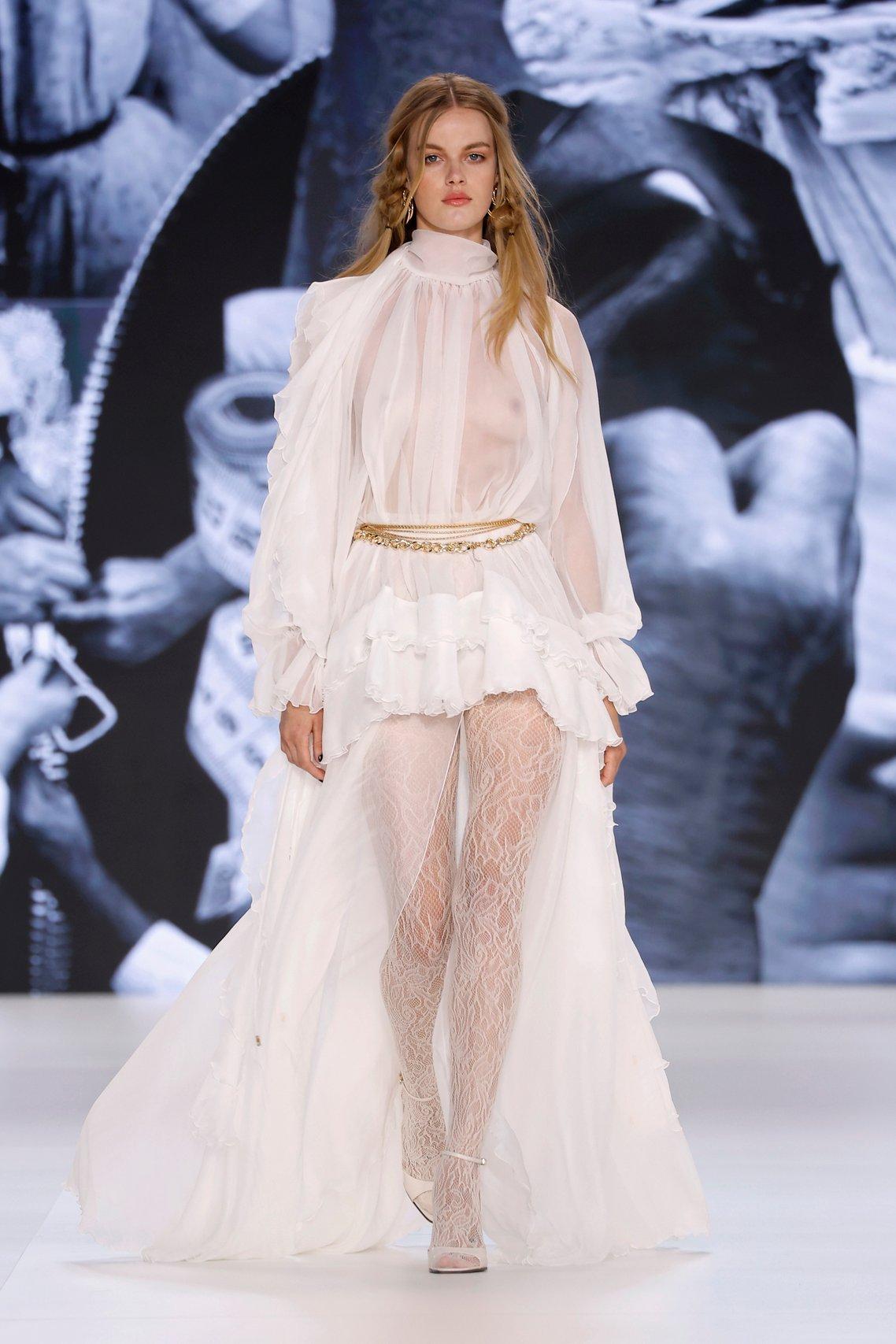 robe de mariée a col montant, yolancris bbfw 2026