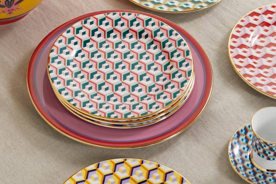 assiettes à dessert multicolores motifs graphiques