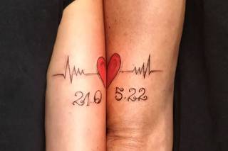 tatouage couple qui se complete date coeur
