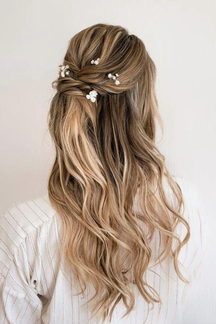 semi attache floue coiffure invitée mariage