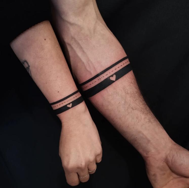 tatouage couple bracelet morse