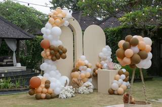 arche ballons inspiration mariage mocha mousse, couleur pantone 2025