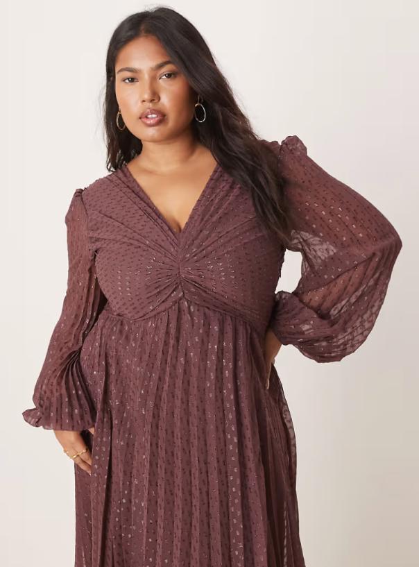 robe ceremonie invitee mariage hiver femme ronde