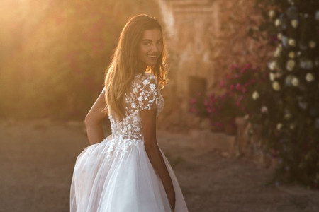 90 robes de mariée à manches courtes : modernité ou conte de fées ?