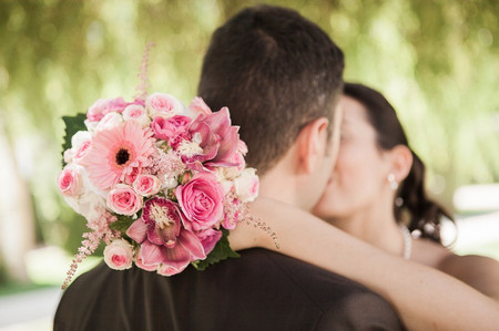 Octobre Rose : les accessoires de mariée engagés