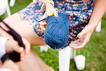 Le rituel de la pelote de laine : tisser des liens éternels à votre mariage
