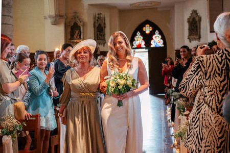 Ordre d'entrée du cortège de mariage à l'église : les conseils d'une wedding planner pour une cérémonie fluide