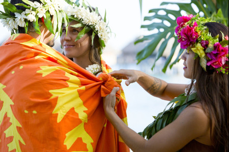  5 rituels du mariage tahitien : un engagement riche en symboles