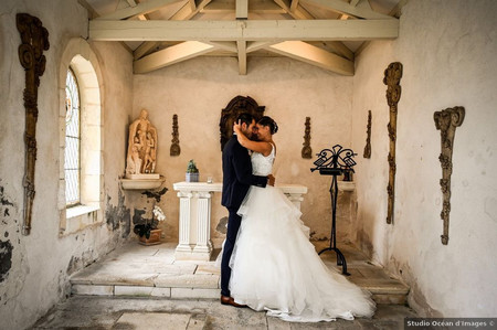 Se marier dans une chapelle : quelles différences avec une église ?