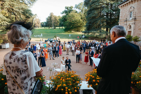 Discours des parents de la mariée : 4 exemples inspirants