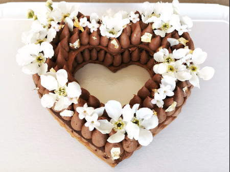 Ring, heart, letter et number cake : les gâteaux de mariage symboliques à la génoise !