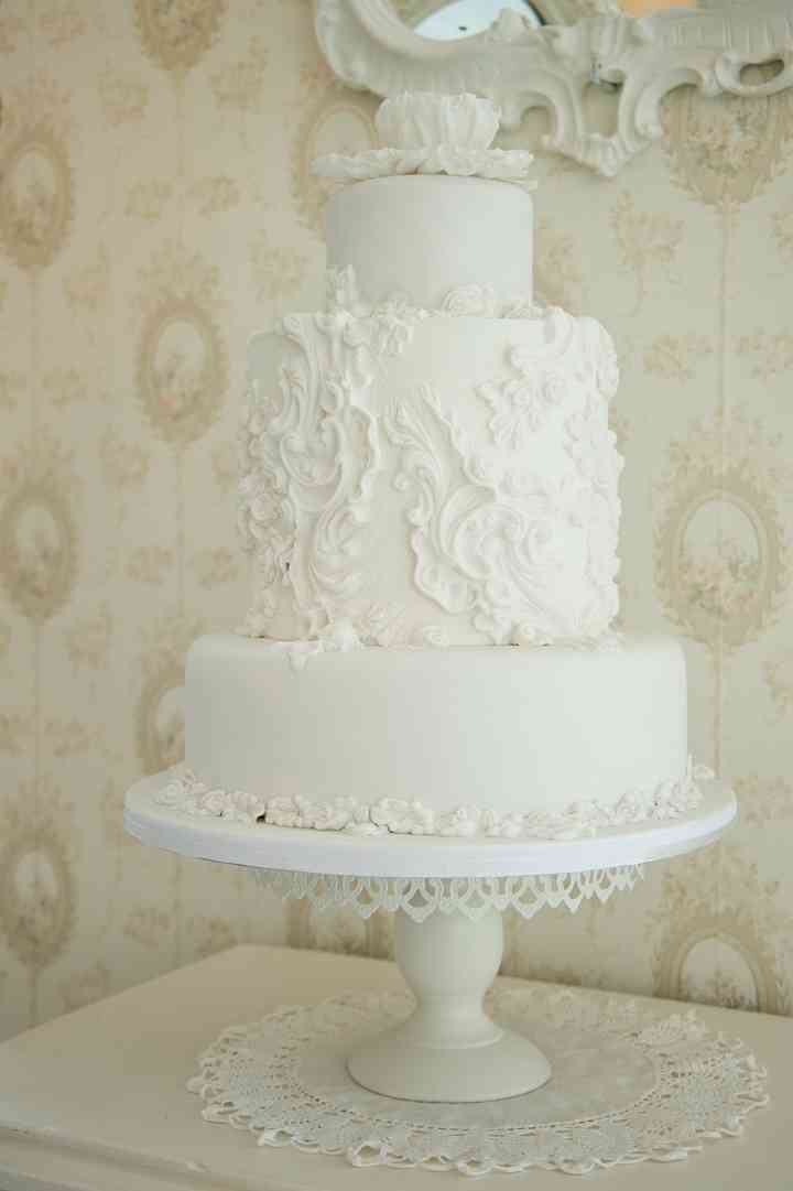 25 Gateaux De Mariage Minimalistes La Simplicite Qui A Bon Gout