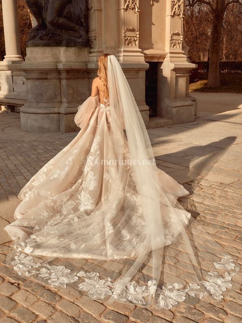 EVELYN, Galia Lahav