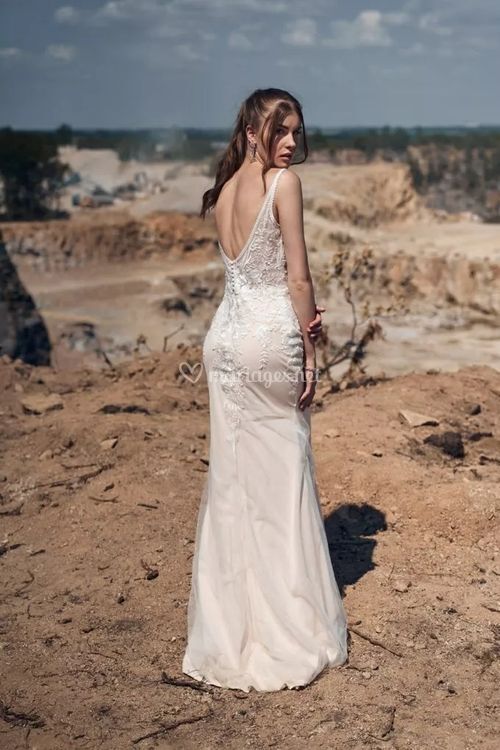 2210, Annais Bridal