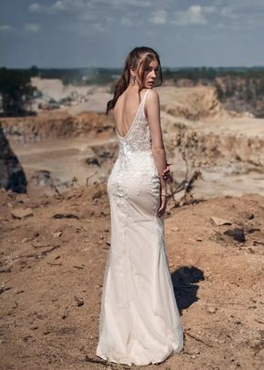 2210, Annais Bridal