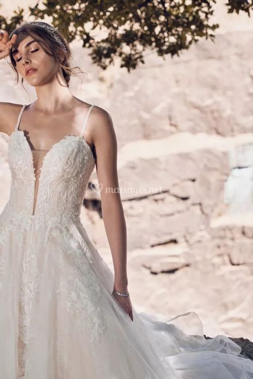 2208, Annais Bridal