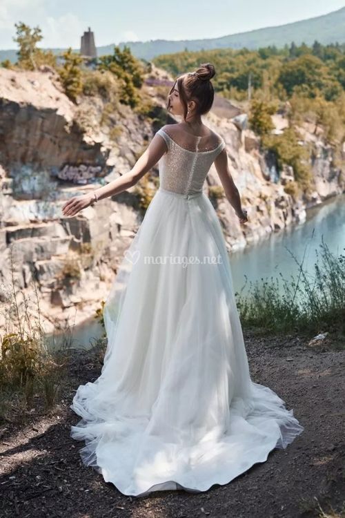 2203, Annais Bridal