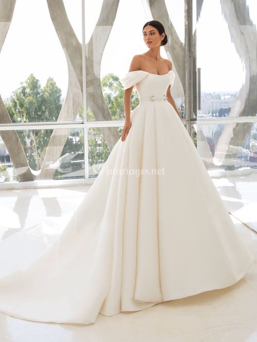 LYNN, Pronovias