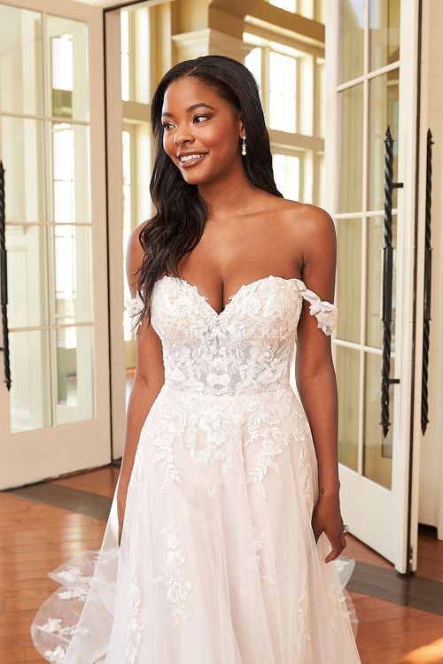 44303, Sincerity Bridal