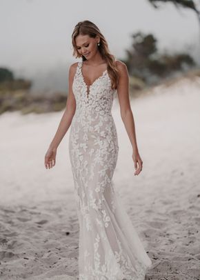 9909, Allure Bridals