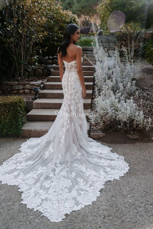 9903, Allure Bridals