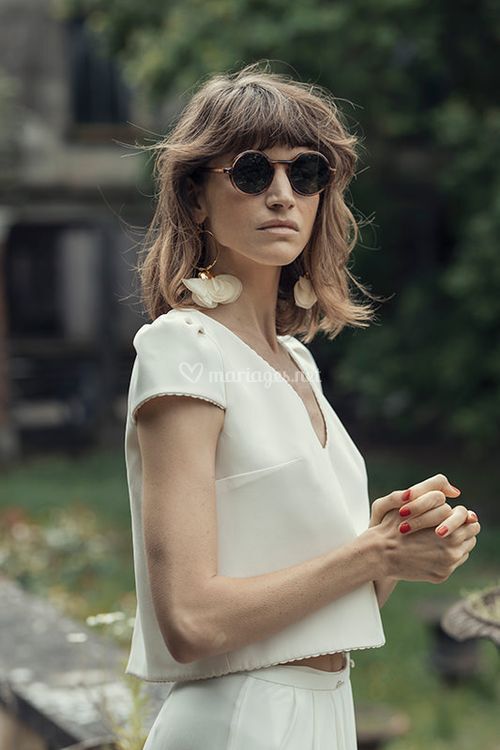 Top Weber, jupe Verdi, boucles d'oreilles Natura & lunettes Shelter, Laure de Sagazan