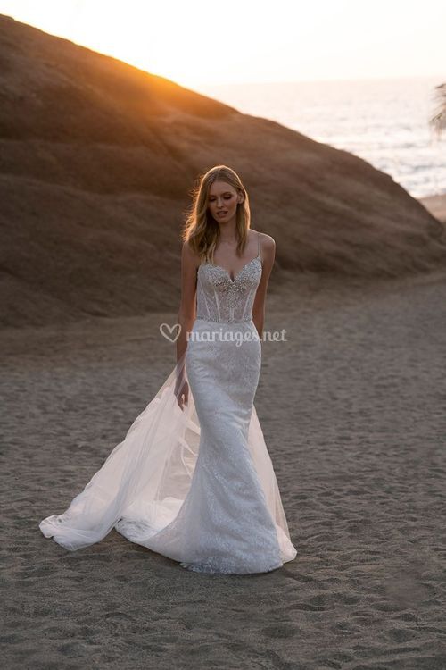 E252, Allure Bridals