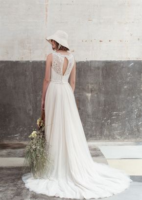 AMBAR, Fara Sposa