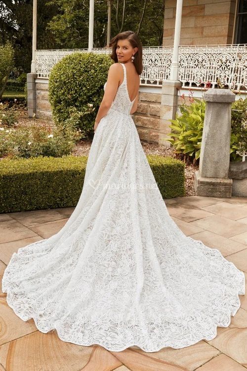 st2222, Mon Cheri Bridals