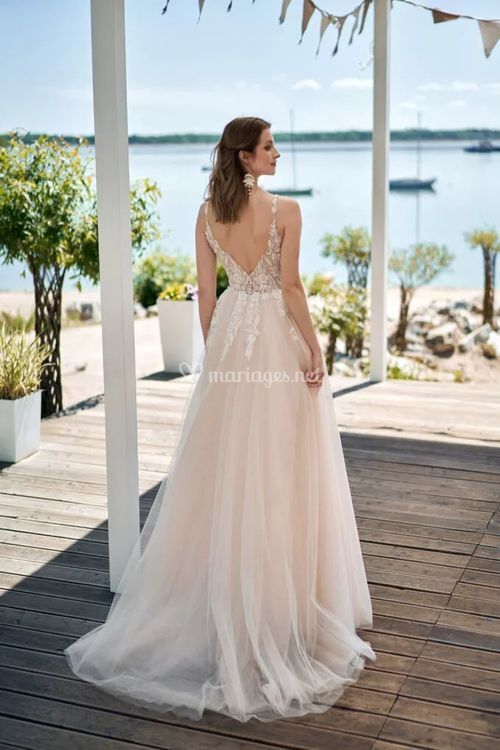 Bella, Annais Bridal