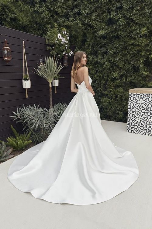 JOVIE, Casablanca Bridal