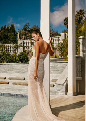 Quinn, Galia Lahav